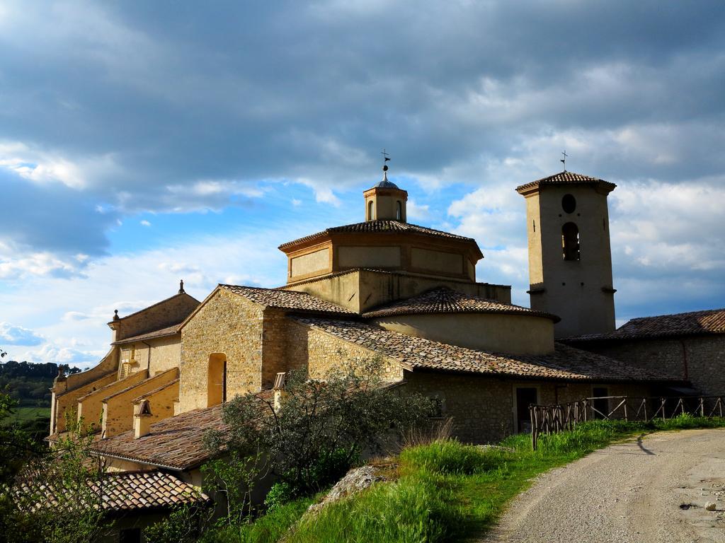 Hotel Clarici Spoleto Buitenkant foto