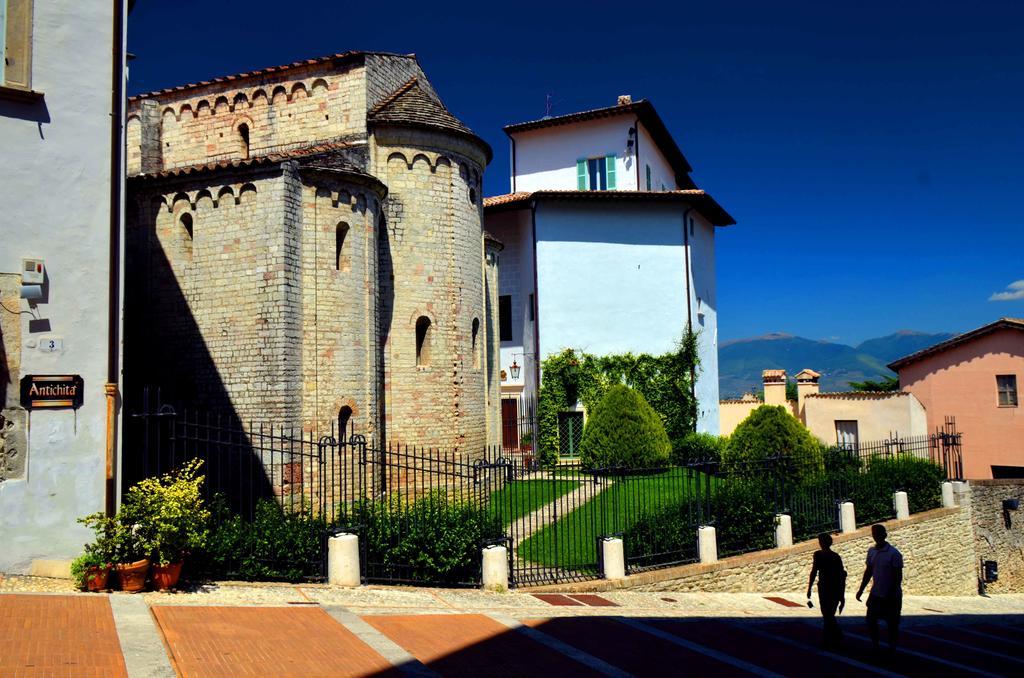 Hotel Clarici Spoleto Buitenkant foto