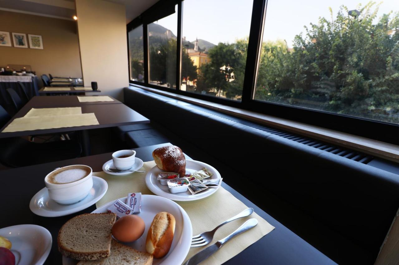 Hotel Clarici Spoleto Buitenkant foto