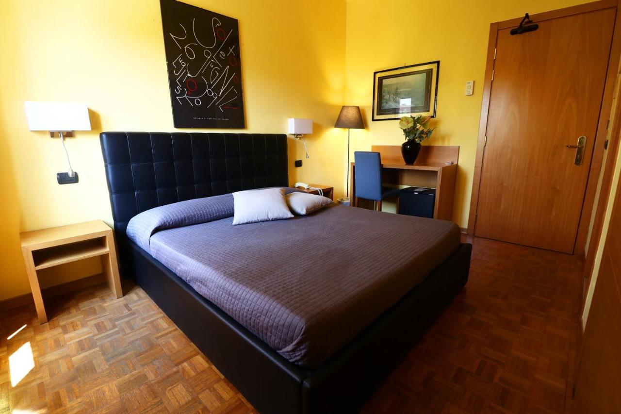 Hotel Clarici Spoleto Buitenkant foto
