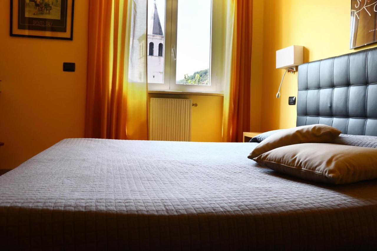 Hotel Clarici Spoleto Buitenkant foto