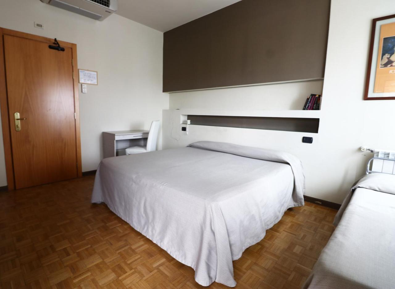 Hotel Clarici Spoleto Buitenkant foto